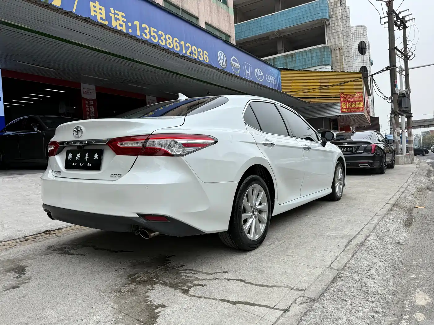 Toyota Camry 2021 2.0G Luxury Edition фото 12