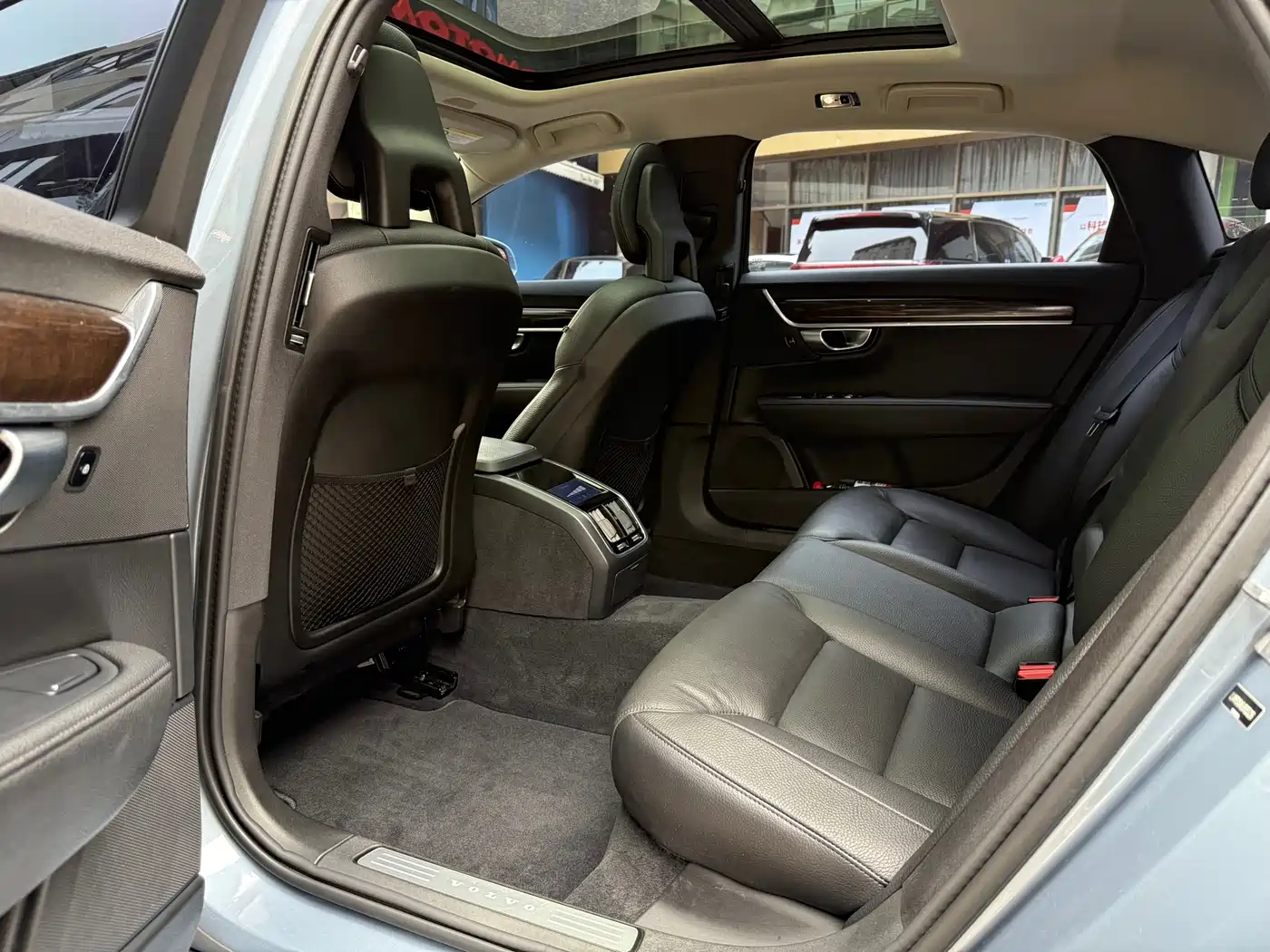 Фото 9 - Volvo S90