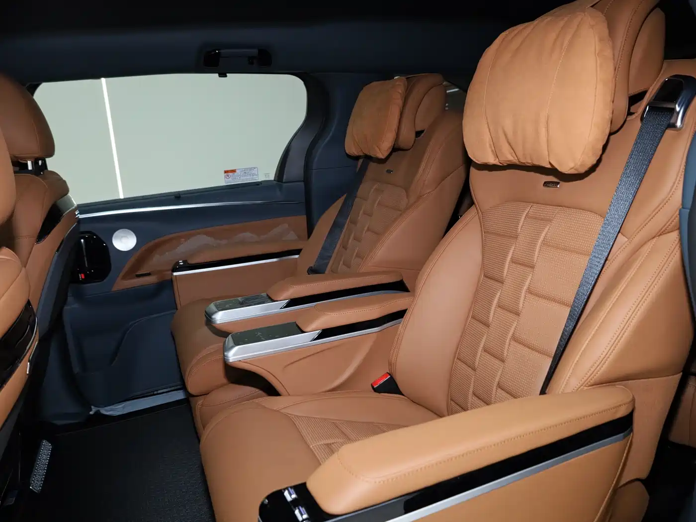 Toyota Granvia 2026 Model 2.5L Hybrid Comfort Edition фото 28