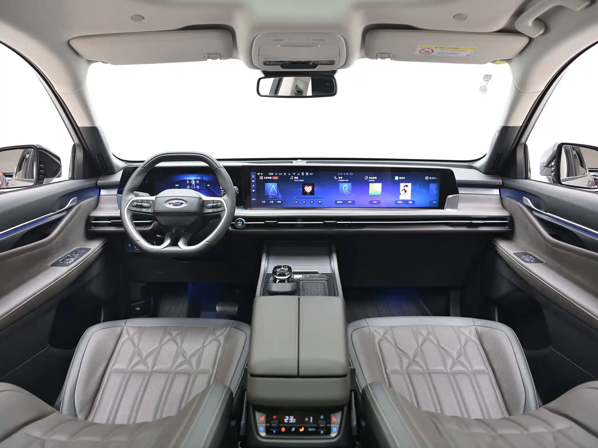 Фото 14 - Ford Edge
