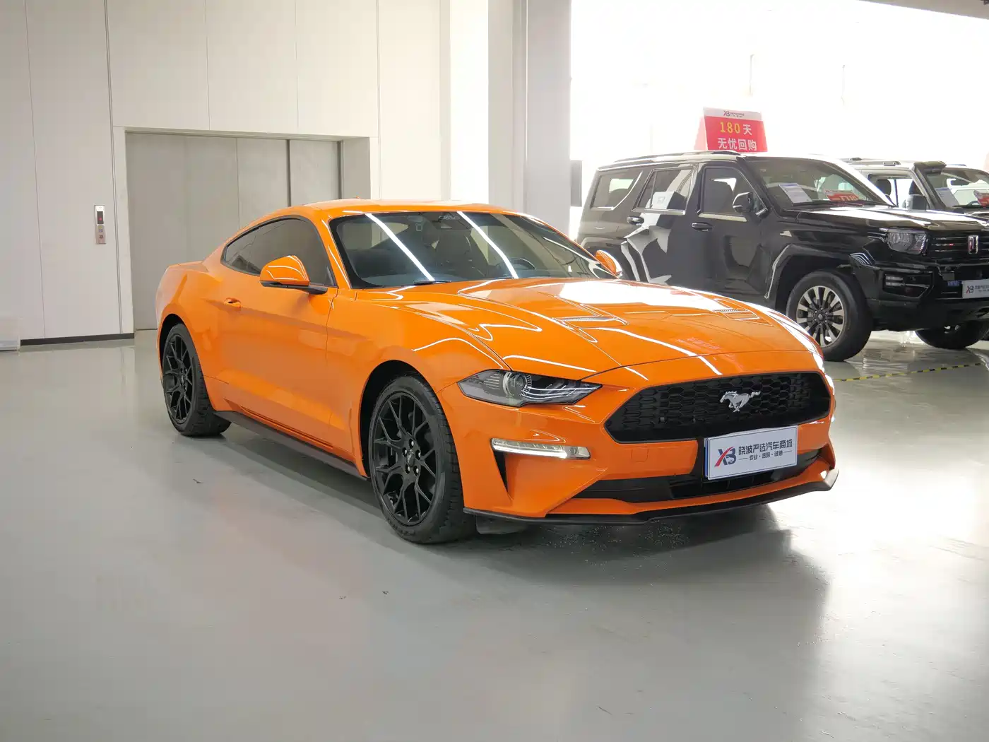 FORD MUSTANG