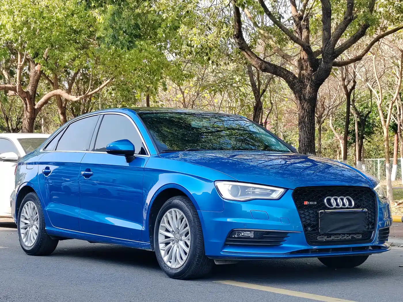 Audi A3 2016 Limousine 35 TFSI Leadership фото 3