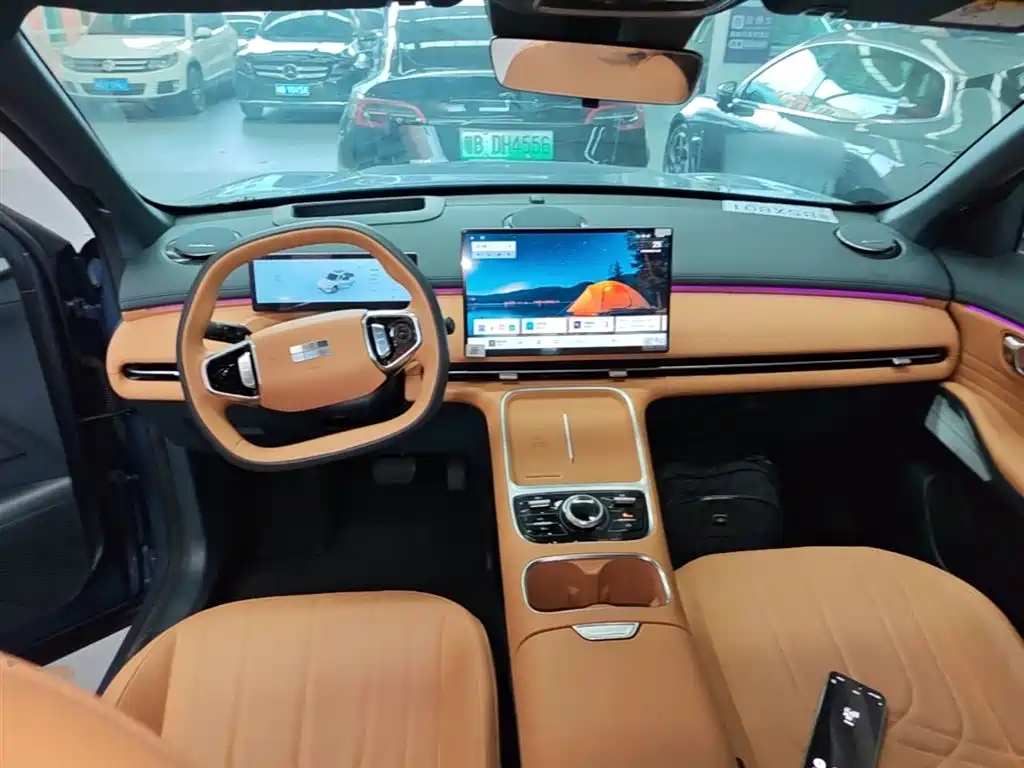 Geely Galaxy Galaxy Starship 7 EM-i 2025 120km Navigation Edition фото 10