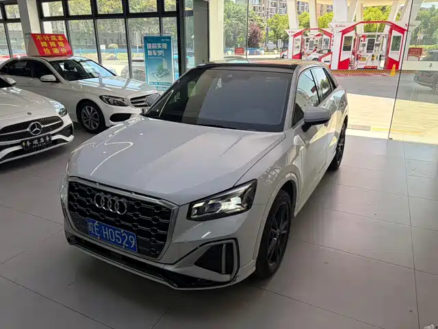 audi q2l