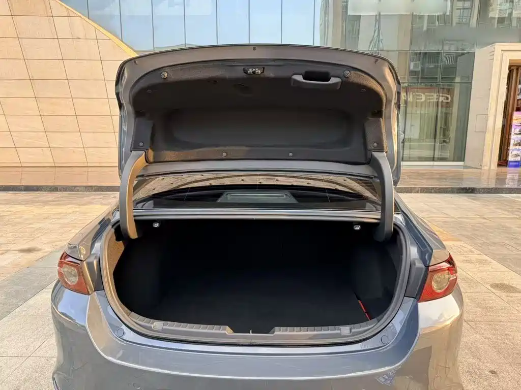 2025 Mazda Mazda 3
