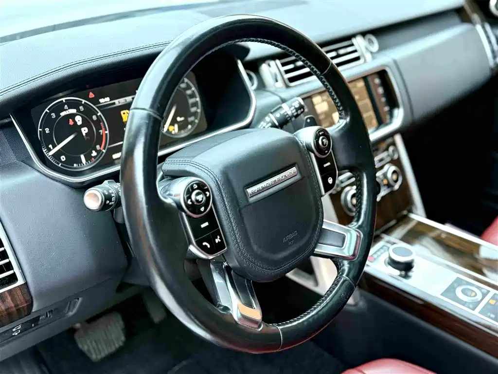 Фото 10 - Land Rover Range Rover