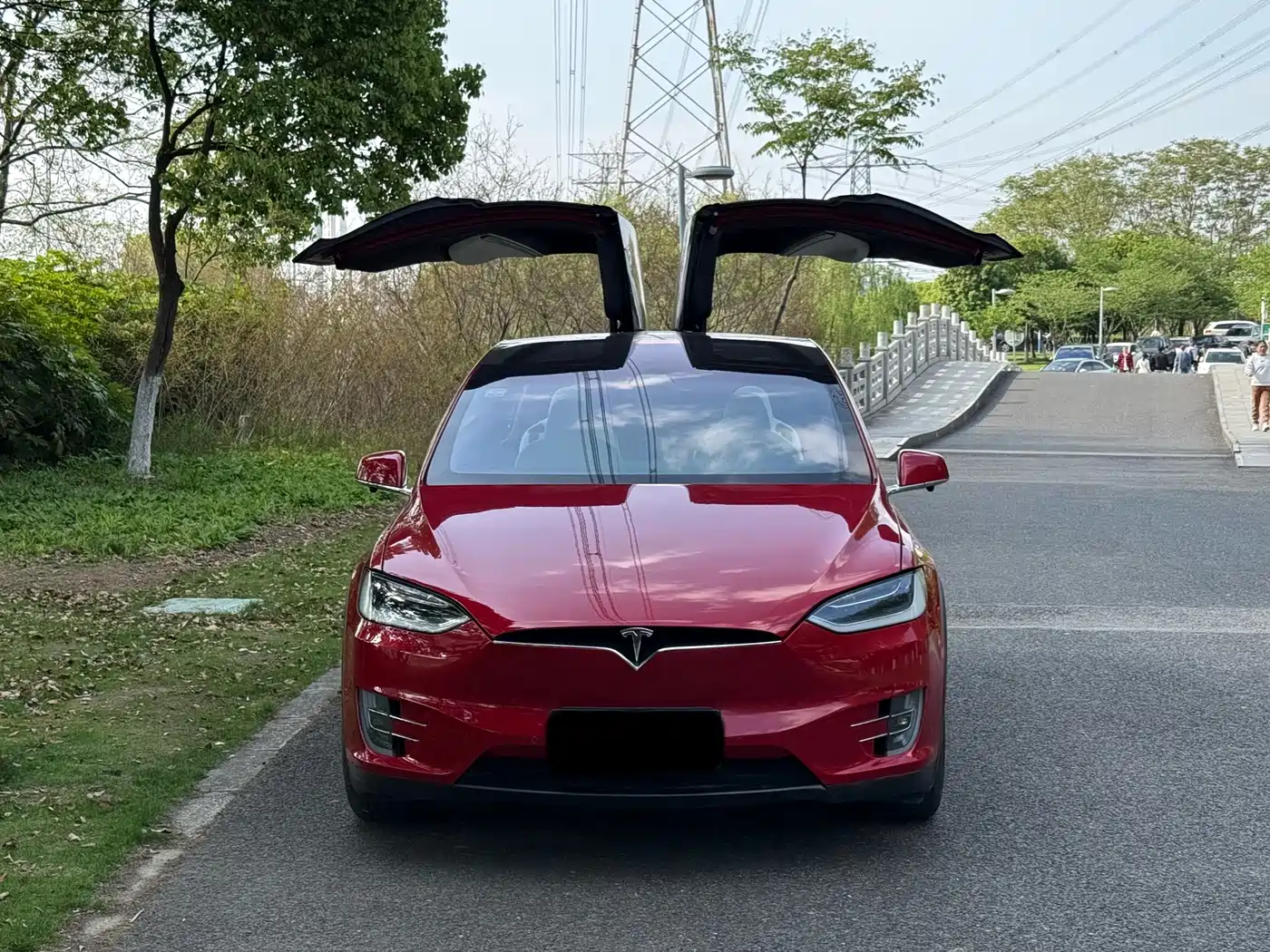 TESLA MODEL X