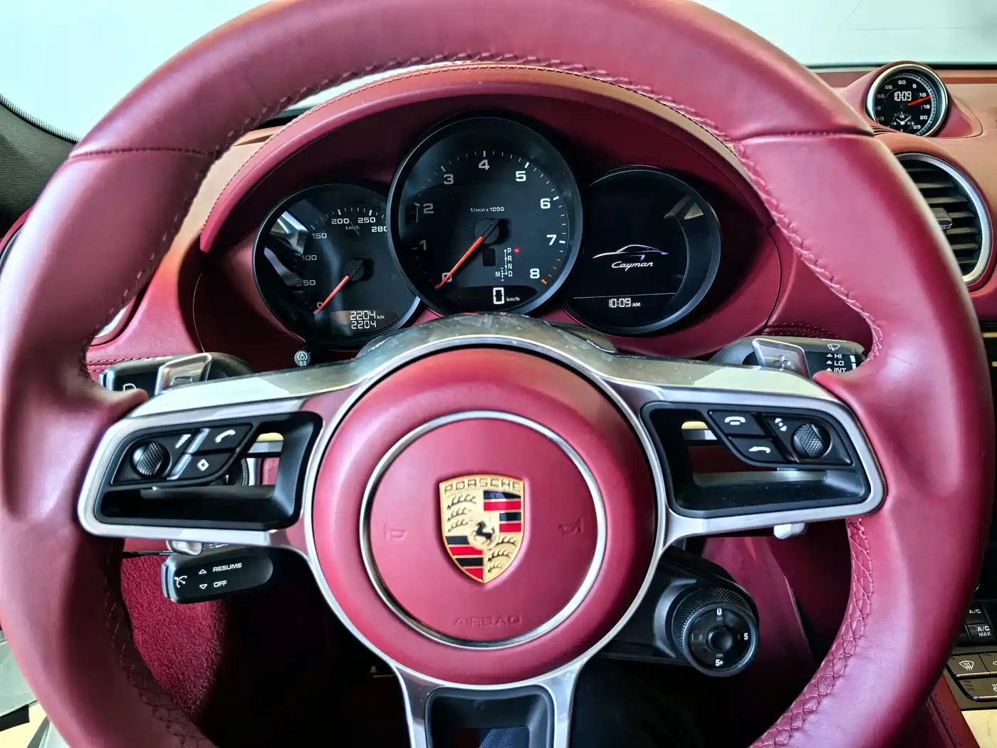 PORSCHE 718