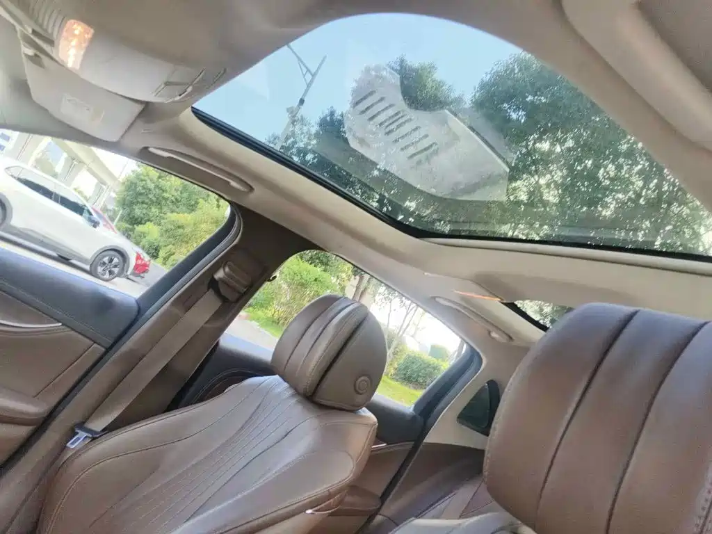 Mercedes-Benz E-Class, миниатюра 14