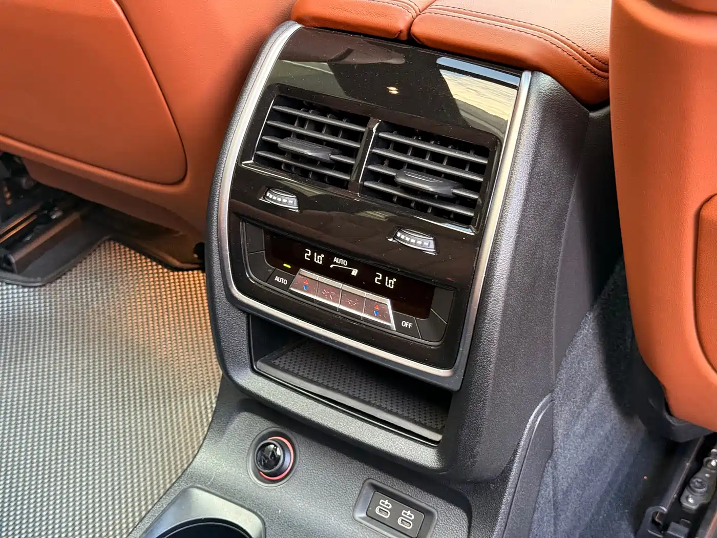 BMW X7 2023 xDrive40i Exclusive M Sport Package фото 10