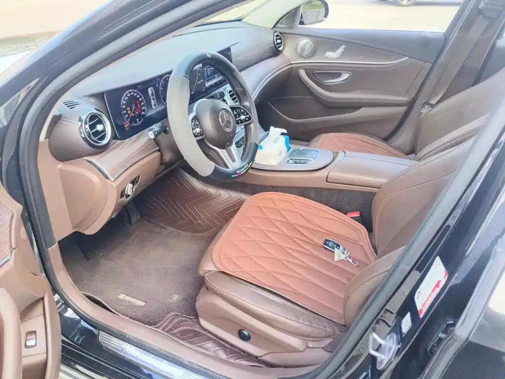 Mercedes-Benz E-Class, миниатюра 8