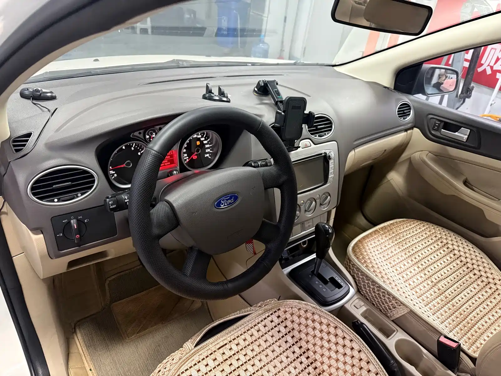 Фото 9 - Ford Focus