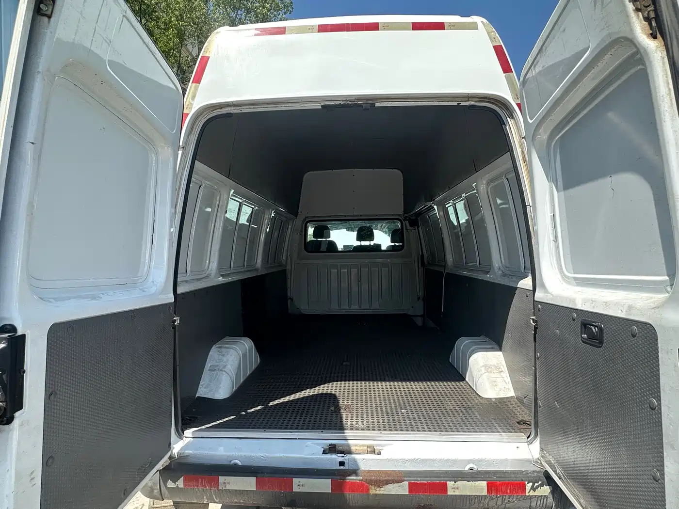 Jiangling Tesun 2019 2019 2.8T Commercial Long Wheelbase High Roof 6-Seater Single Rear Tire China VI JX493