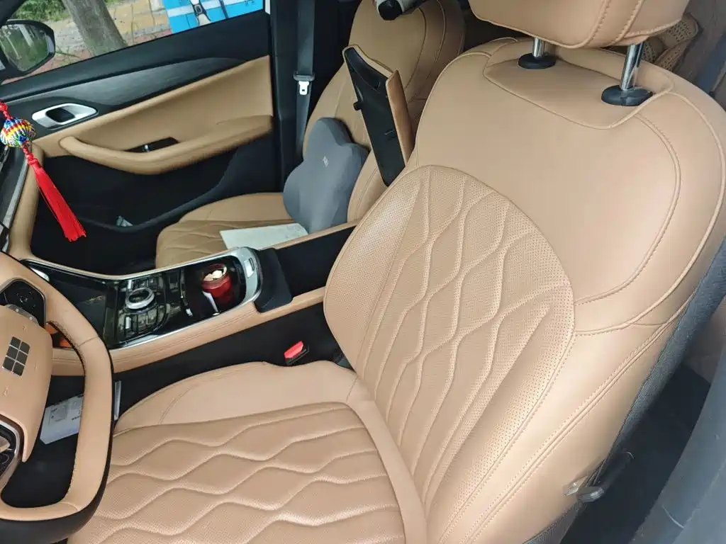 Geely Galaxy Galaxy A7 2025 2025 EM-i 70km Voyage Edition