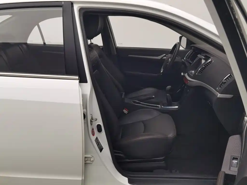 Фото 23 - Geely Vision