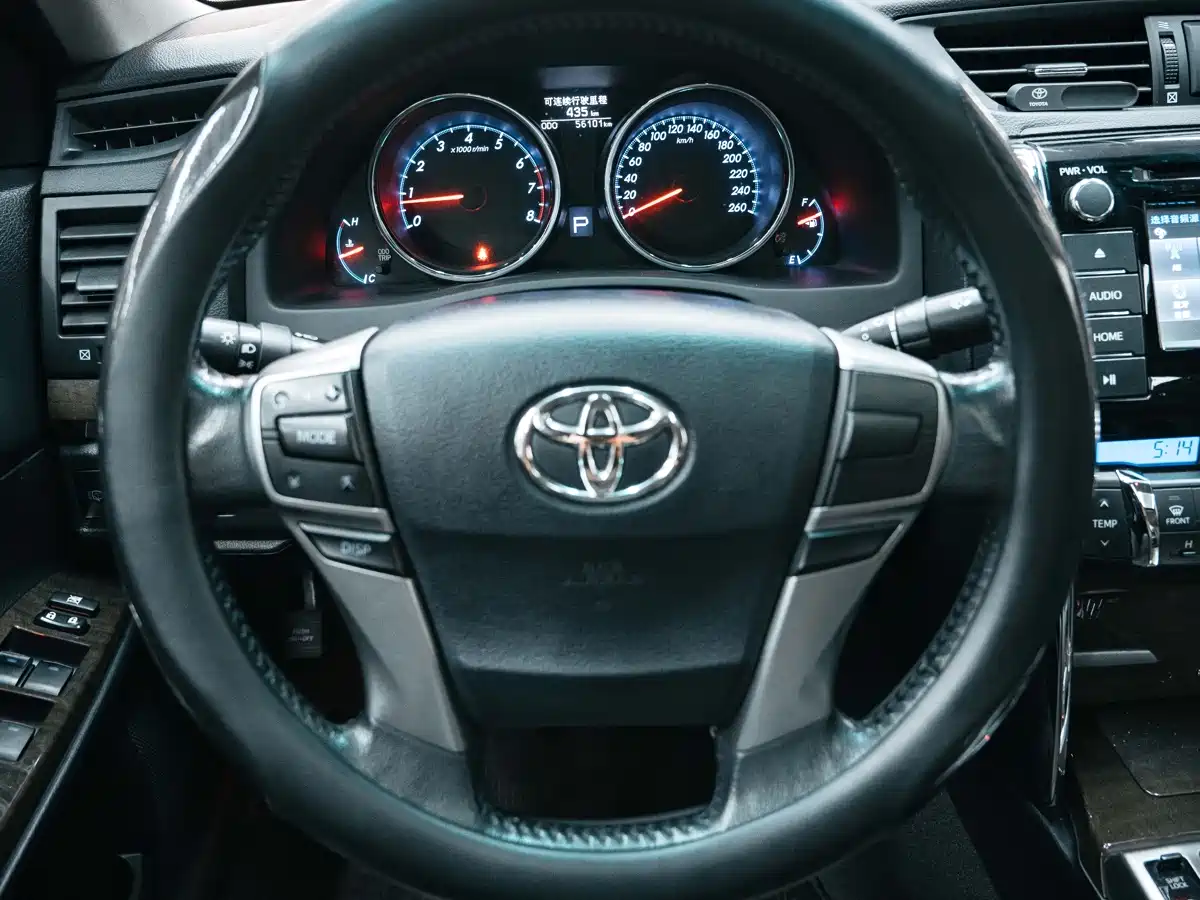 Toyota Reiz 2013 2.5V Elite Edition фото 13