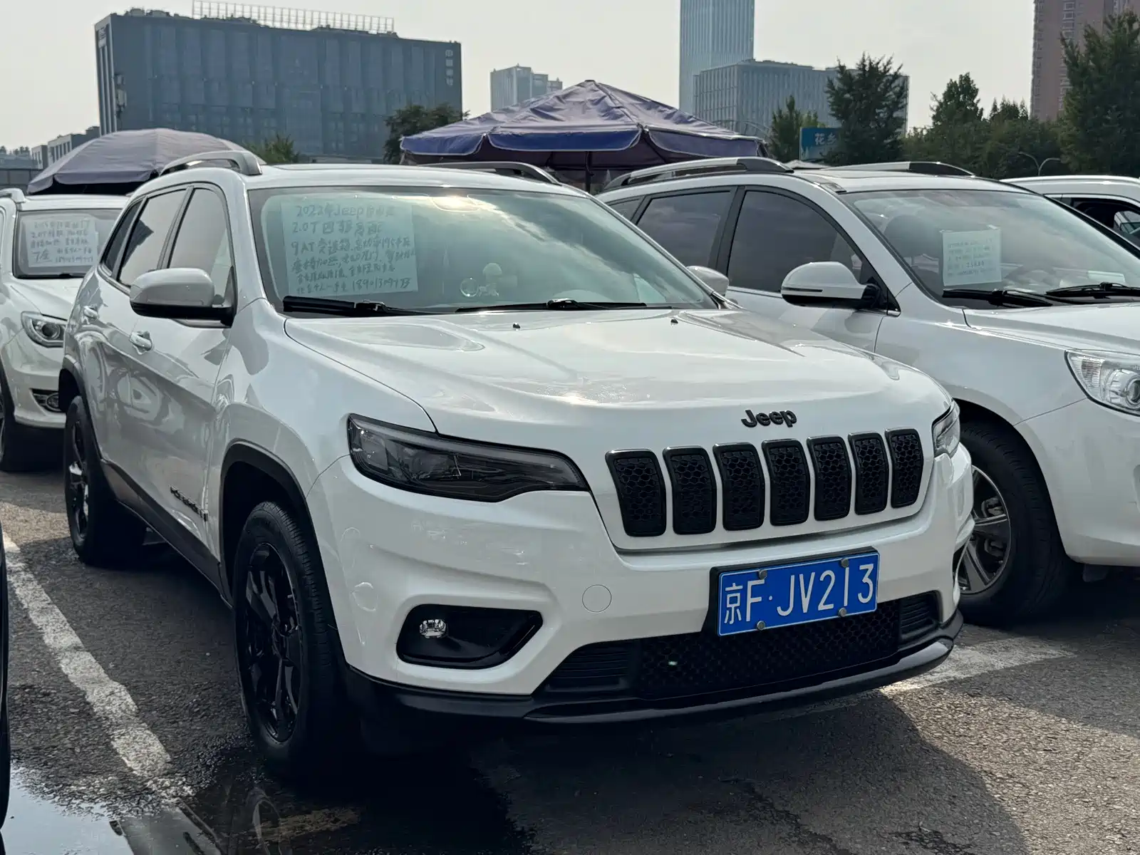 صورة 14 - Jeep Cherokee