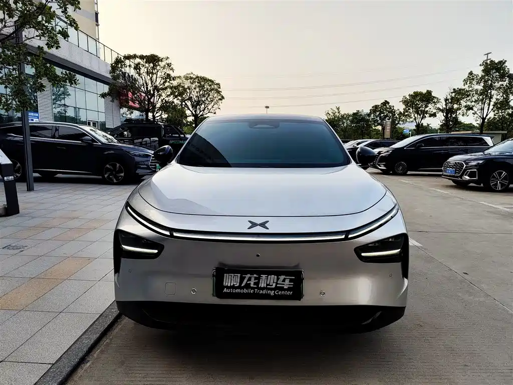 Фото 2 - XPeng G7