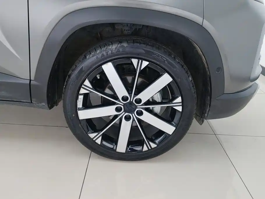Фото 6 - Geely ICON