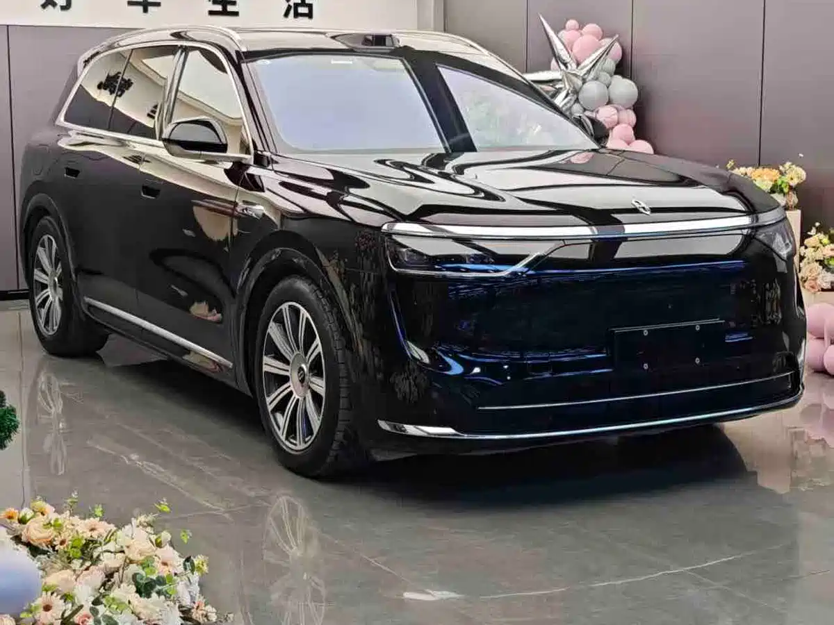 AITO Wenjie AITO M8 2025 Range Extender Max+ Edition 53.4kWh 5-seater фото 3