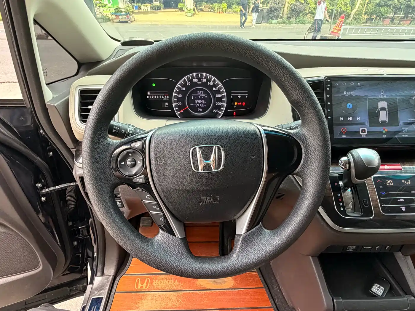 Фото 7 - Honda Odyssey