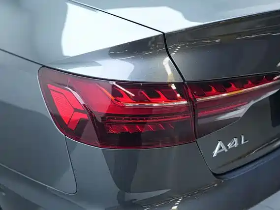 Audi A4L 2022 40 TFSI Luxury Dynamic фото 14