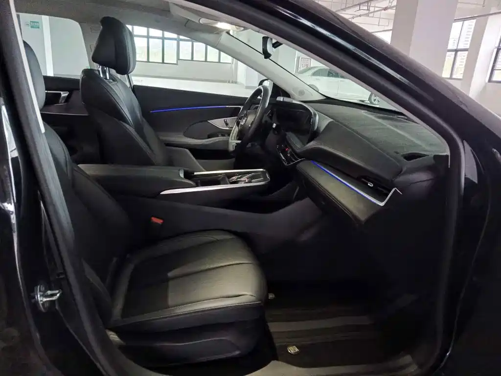 Photo 11 - Buick LaCrosse