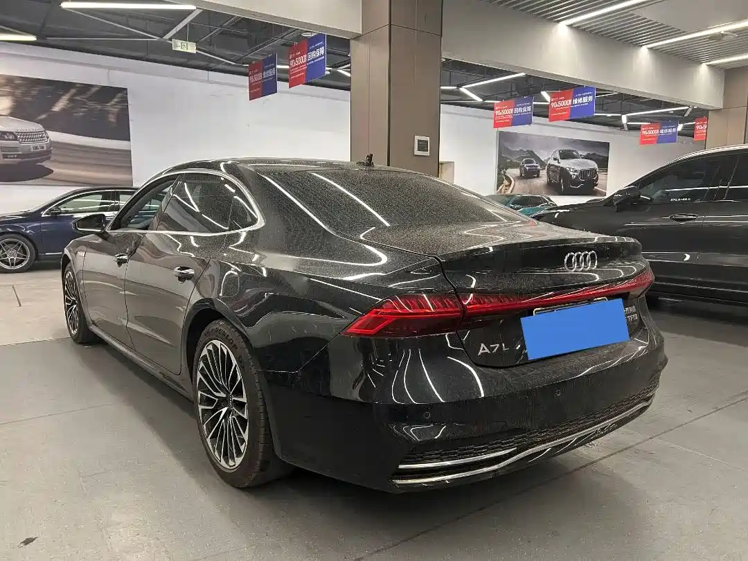 Audi A7L 2022 45 TFSI S-line Dream Builder Edition фото 11