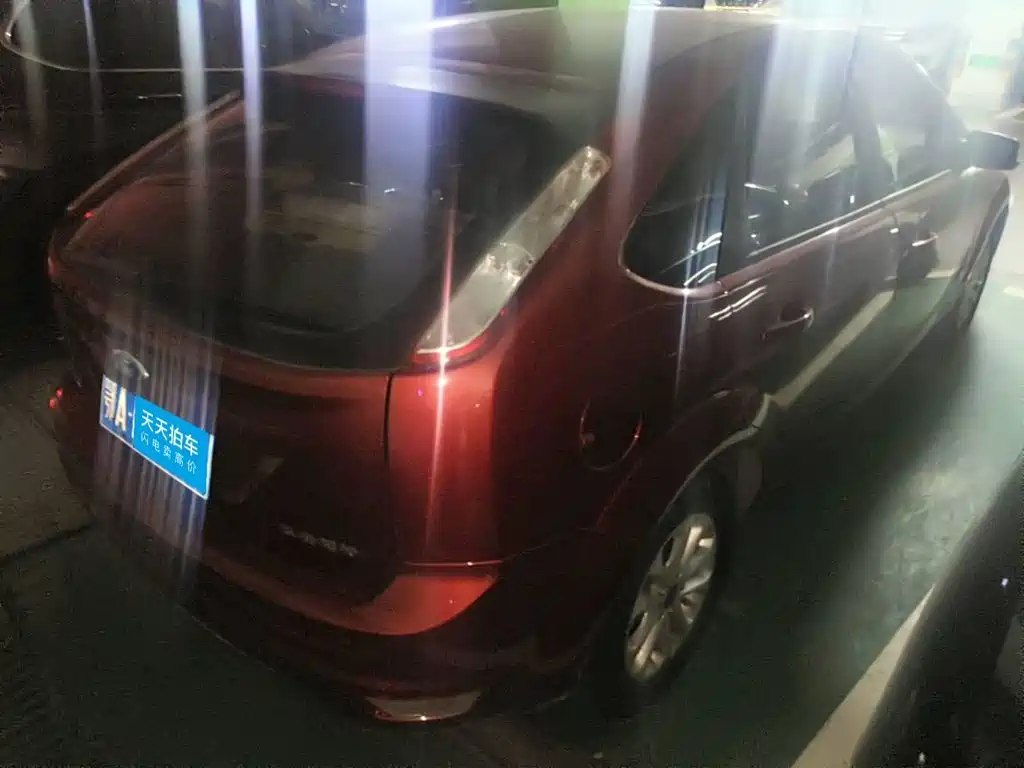 Photo 2 - Ford Focus