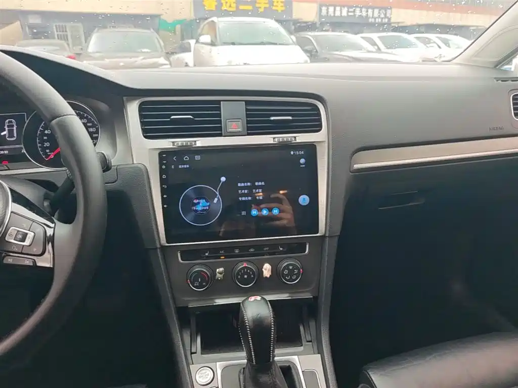 Volkswagen Golf 2016 230TSI Automatic Luxury фото 13
