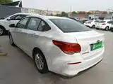 Photo 5 - Chevrolet Cavalier