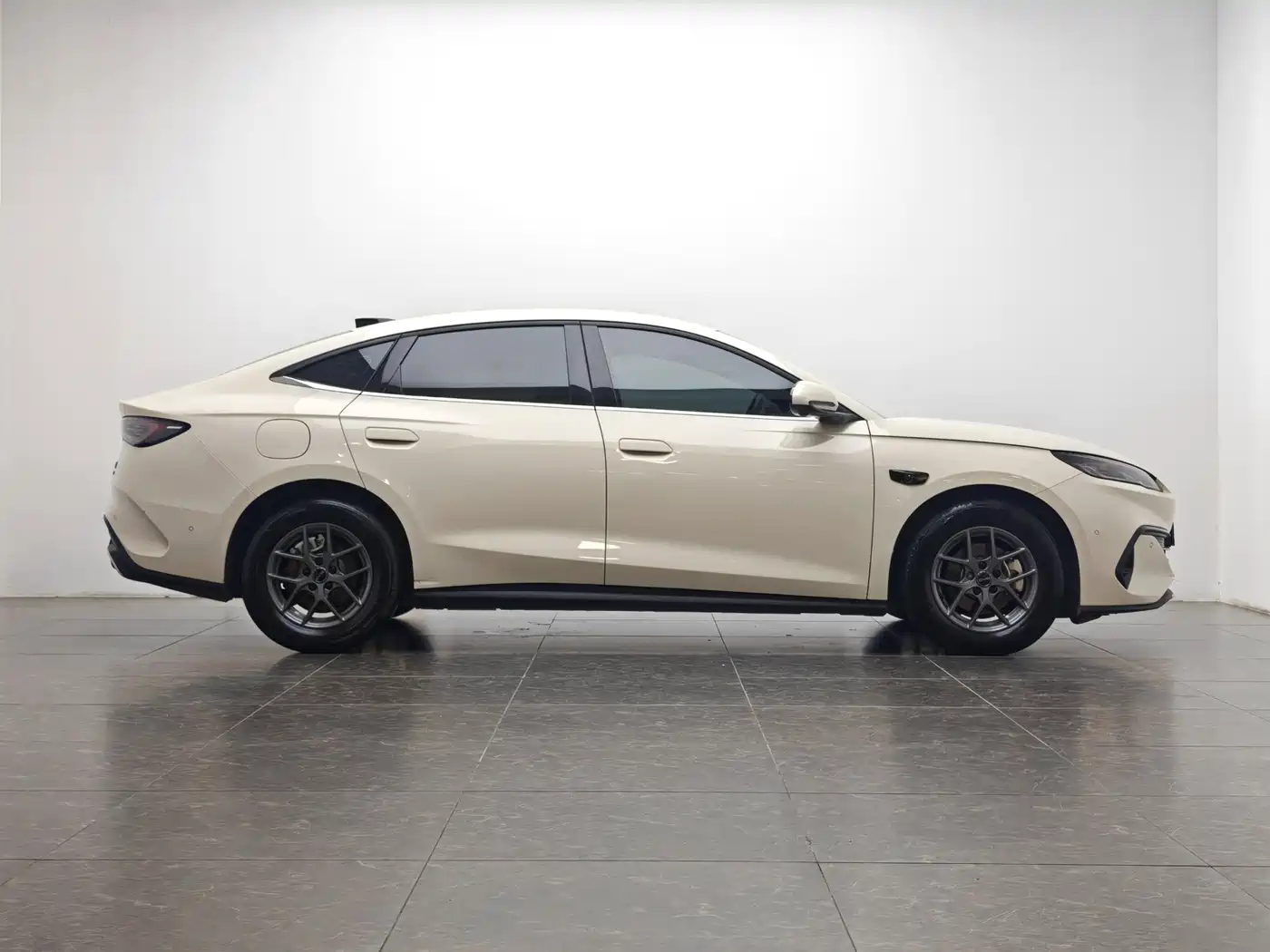 BYD Seal 06 New Energy 2025 DM-i Smart Drive 80KM Luxury фото 11