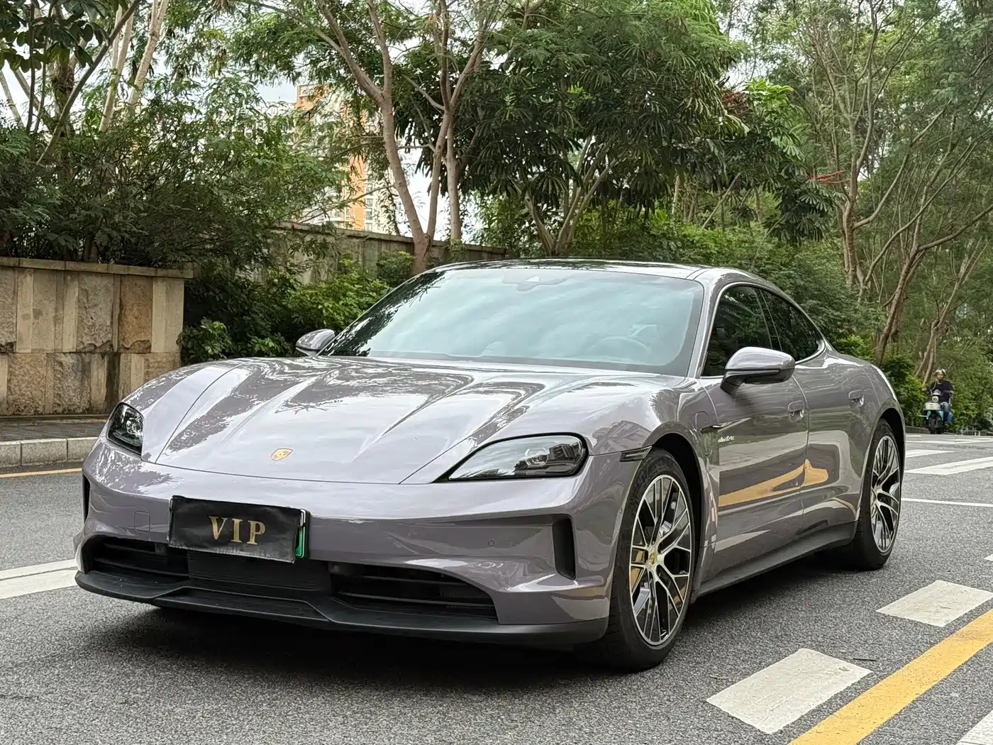 2025 Porsche Taycan