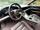 صورة 6 - Porsche Taycan