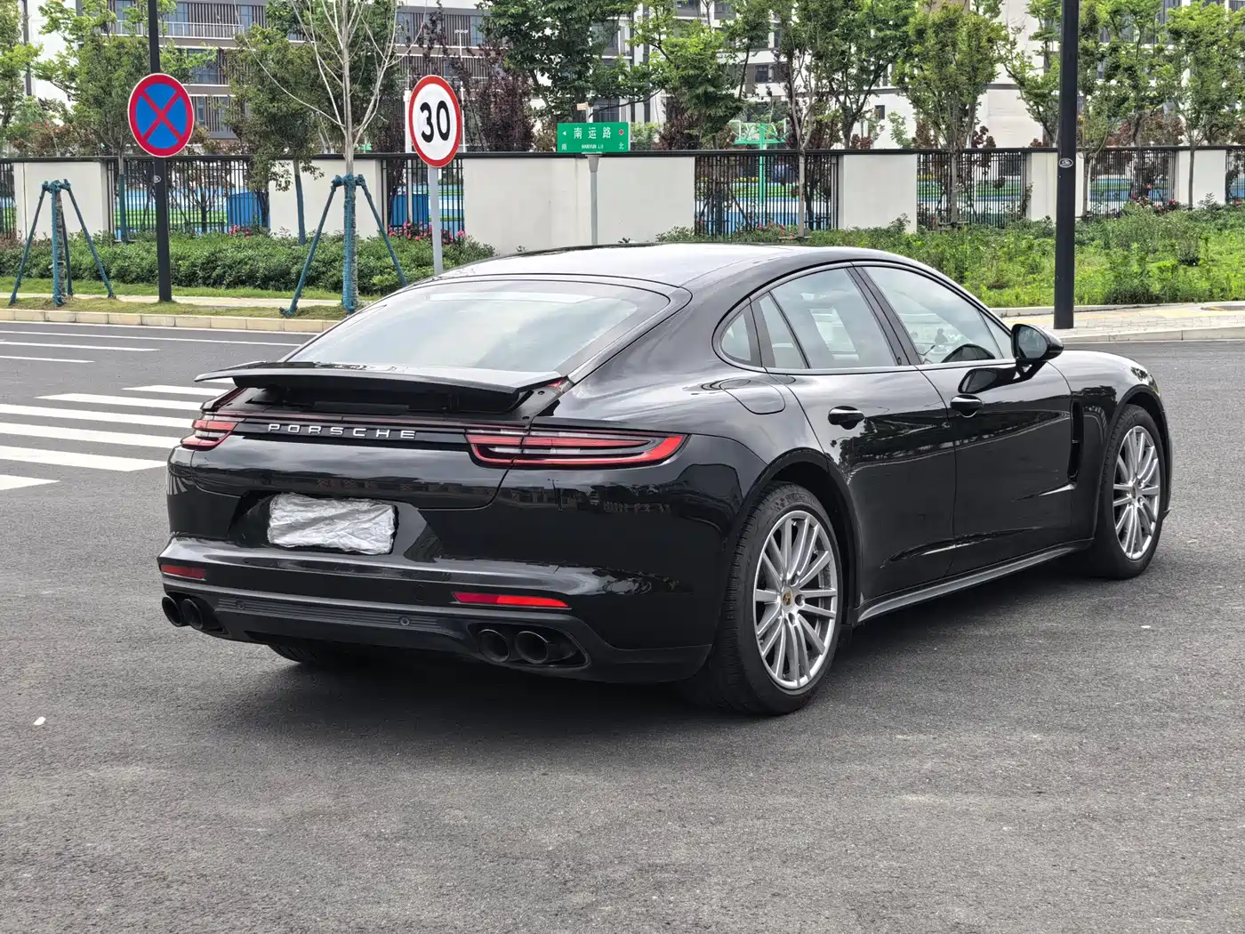Porsche Panamera 2017 Panamera 3.0T фото 18