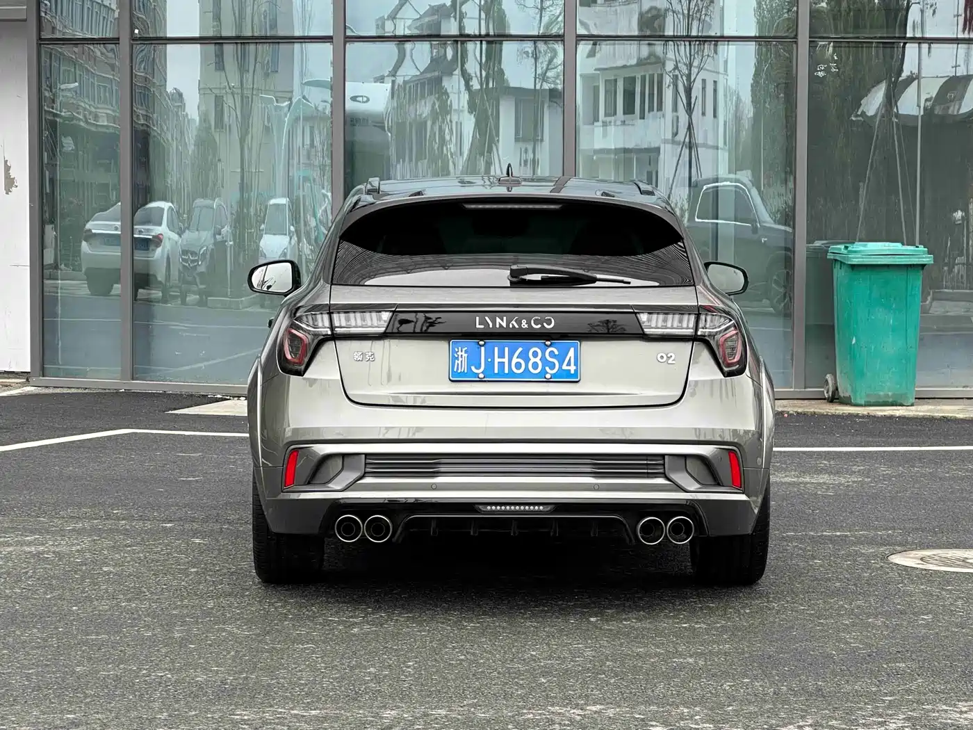 Lynk & Co 02 Hatchback 2022 2.0TD Pro фото 11