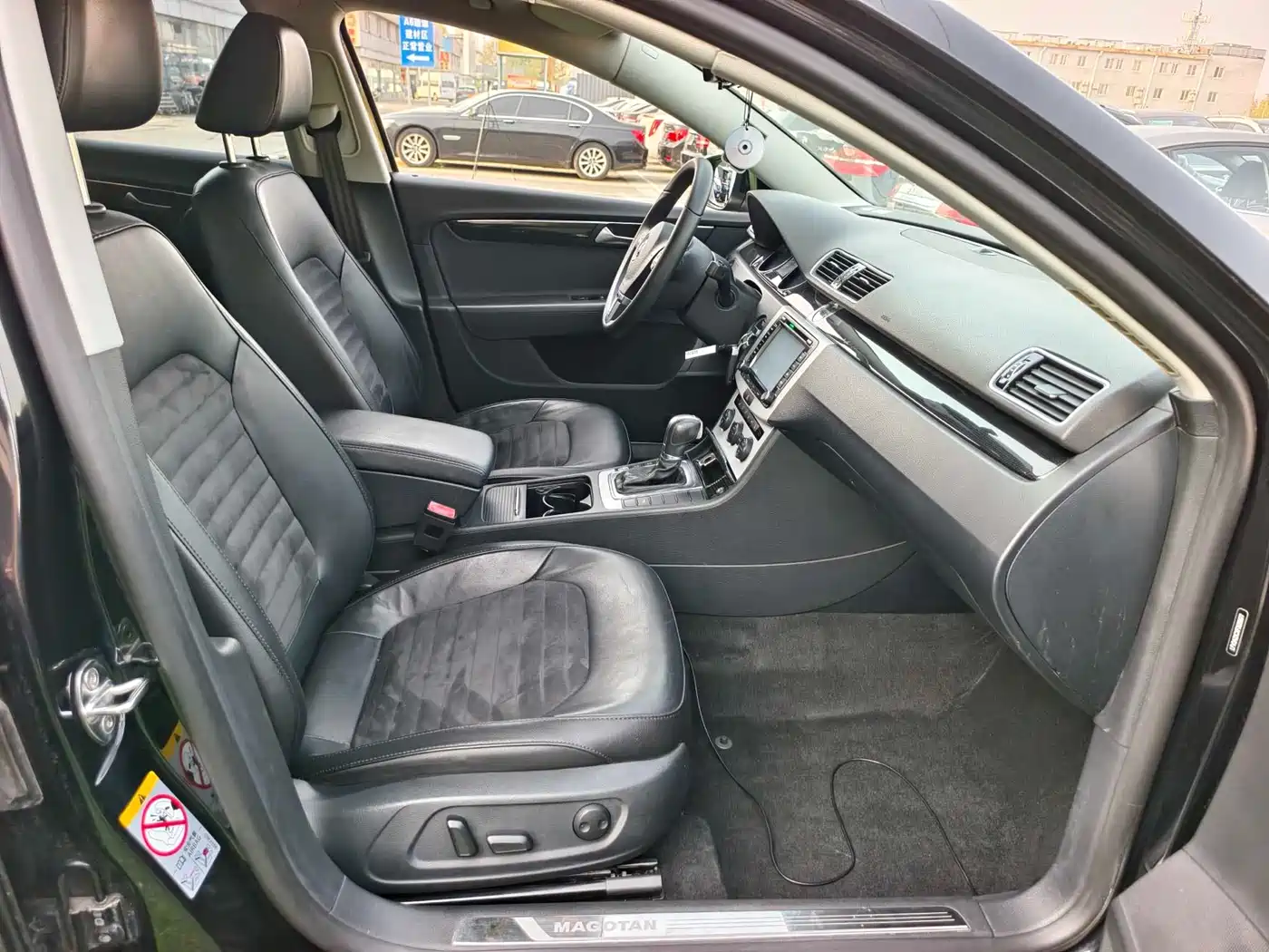 Volkswagen Magotan 2015 2.0TSI Luxury фото 13