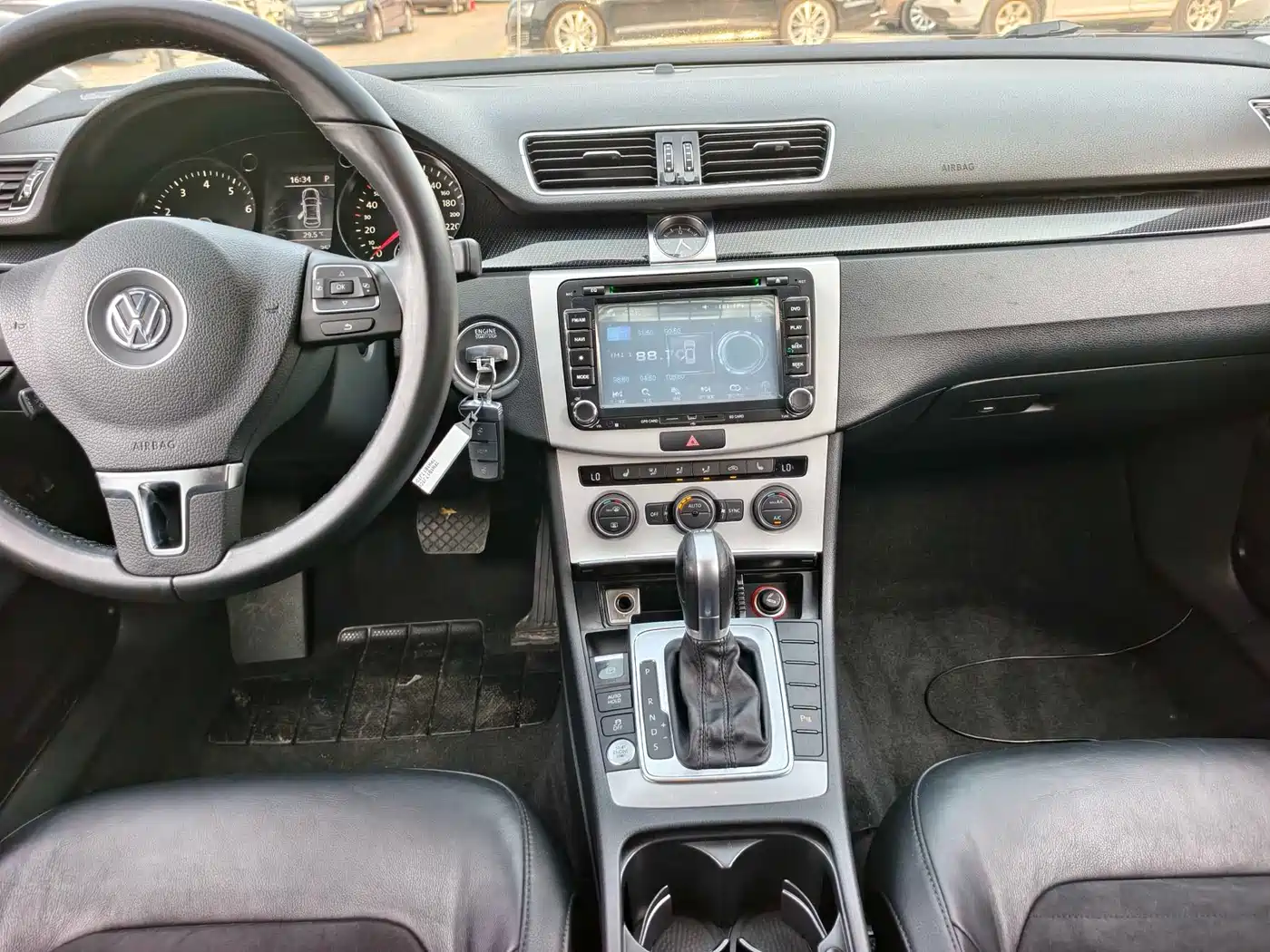 Volkswagen Magotan 2015 2.0TSI Luxury фото 12
