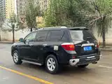 Photo 13 - Toyota Highlander