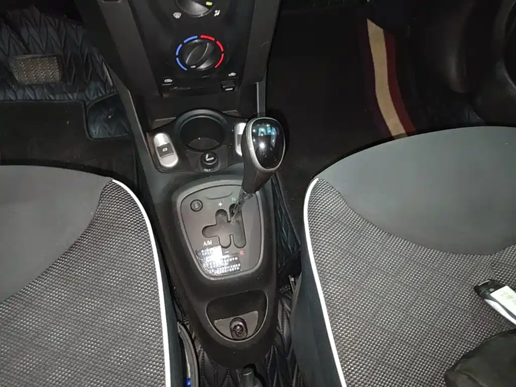BYD F0 2017 2015 1.0L AMT Xuan Cool Edition