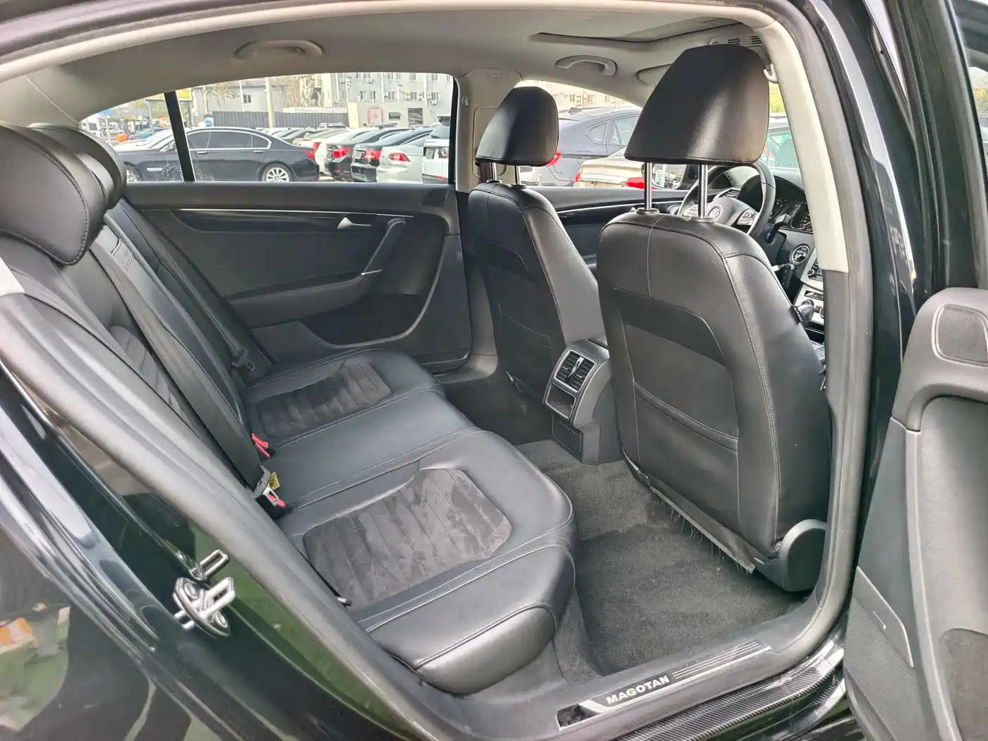 Volkswagen Magotan 2015 2.0TSI Luxury фото 17