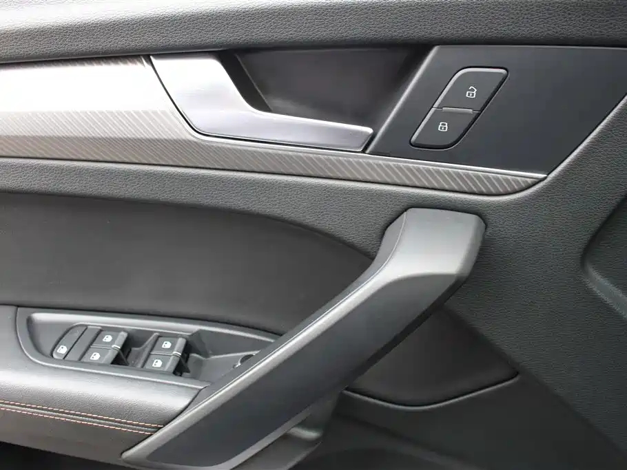 Audi Q5L 2020 45 TFSI Exclusive Fashion фото 12