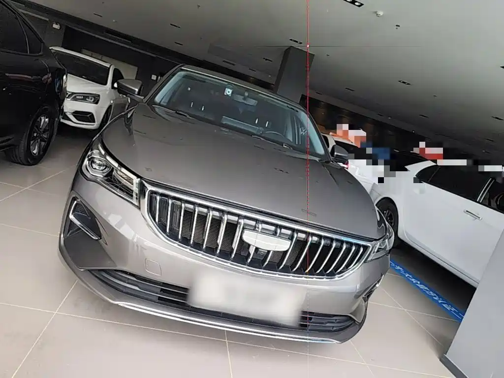 Фото 3 - Geely Emgrand