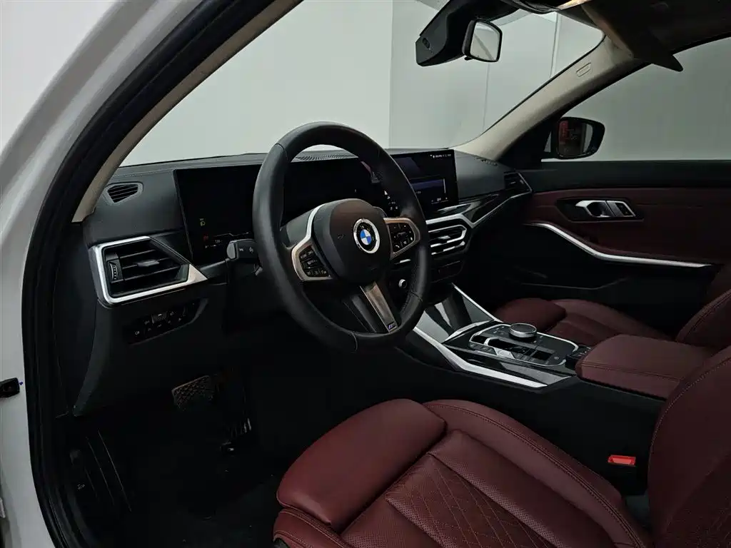 BMW 3 Series 2024 325Li M Sport Package фото 6