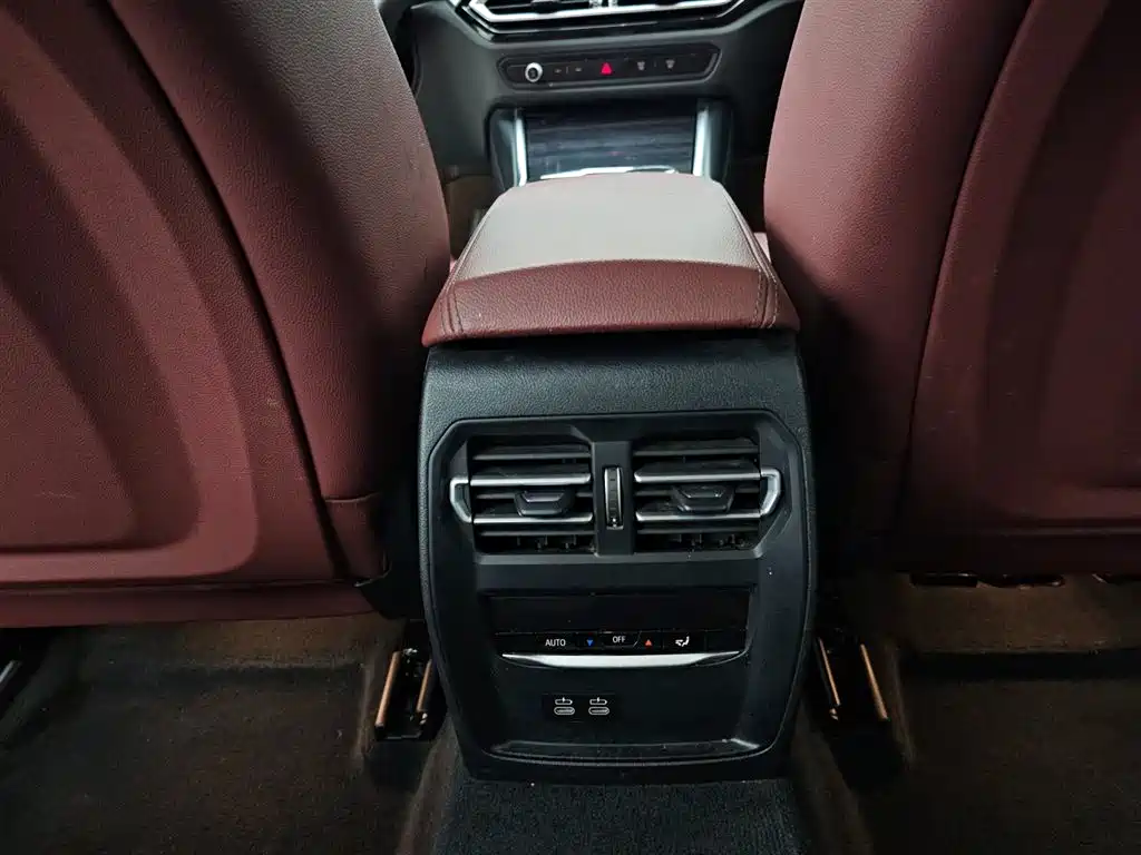BMW 3 Series 2024 325Li M Sport Package фото 13