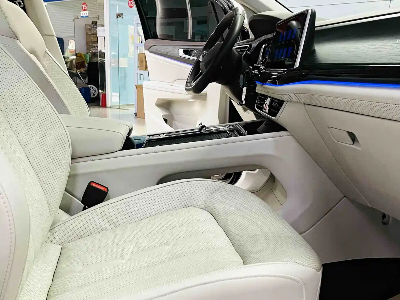 Volkswagen Viloran 2023 380TSI Prestige Edition фото 7