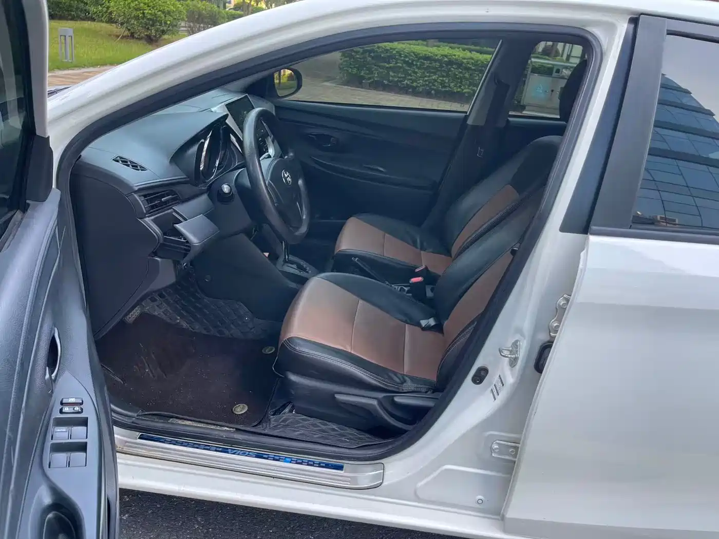 Toyota Vios FS 2017 1.5L CVT Fengchi Edition фото 6