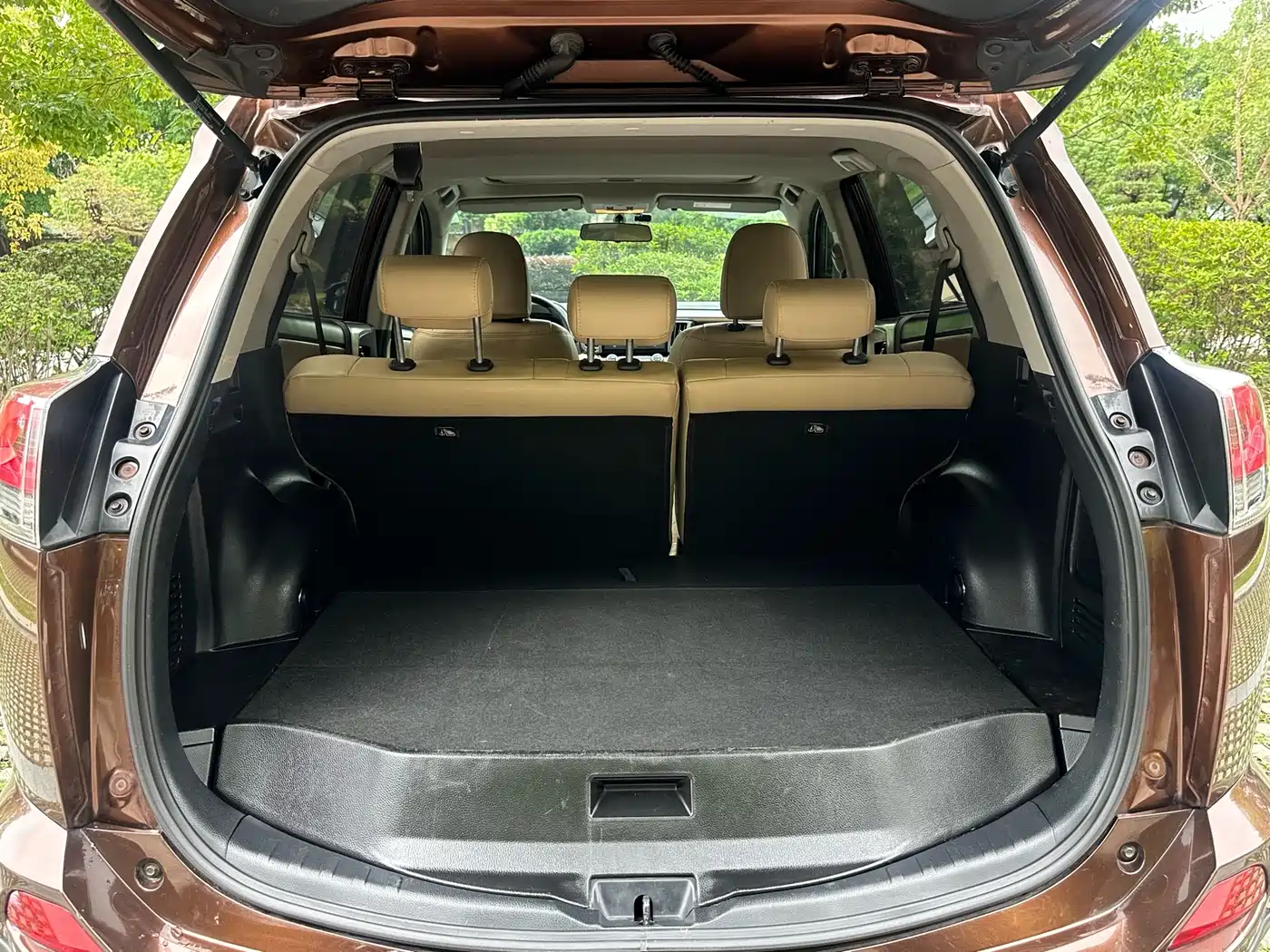 Toyota RAV4 Rongfang 2016 2.0L CVT 2WD Trend (China V) фото 15