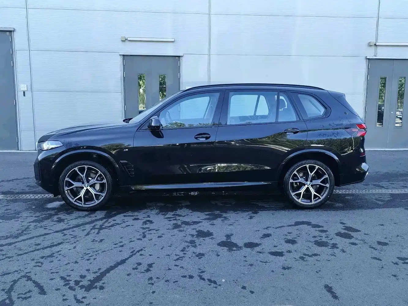 BMW X5 2026 2025 Model xDrive 30Li Exclusive M Sport Blackout Package