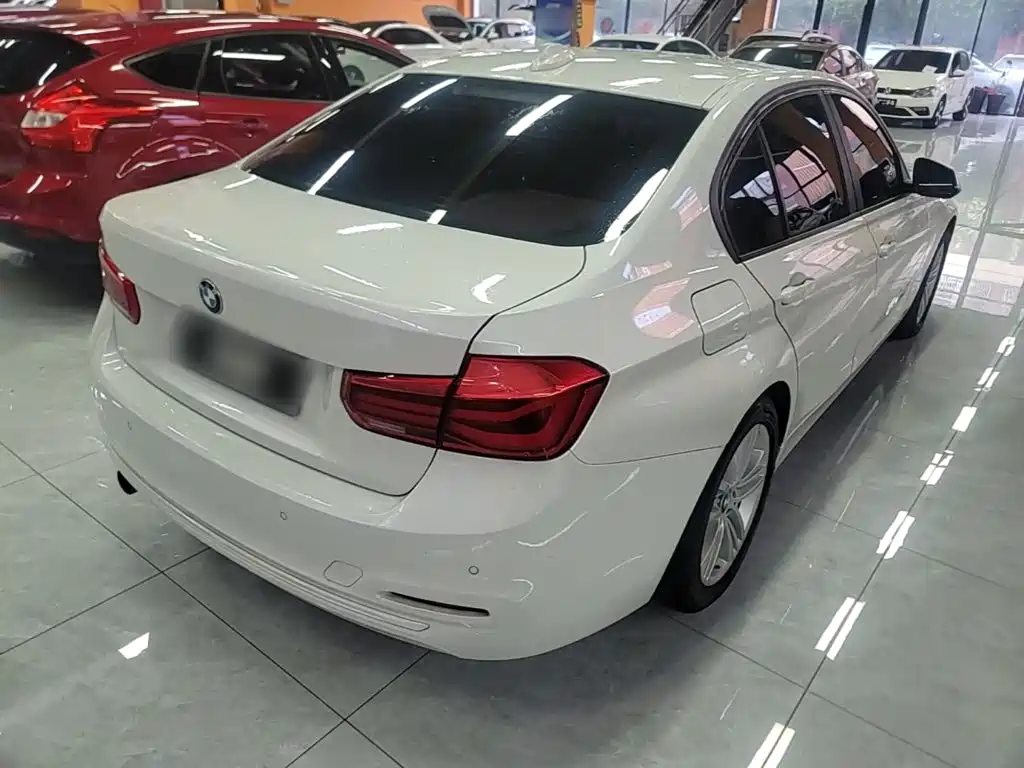 Фото 7 - BMW 3 Series